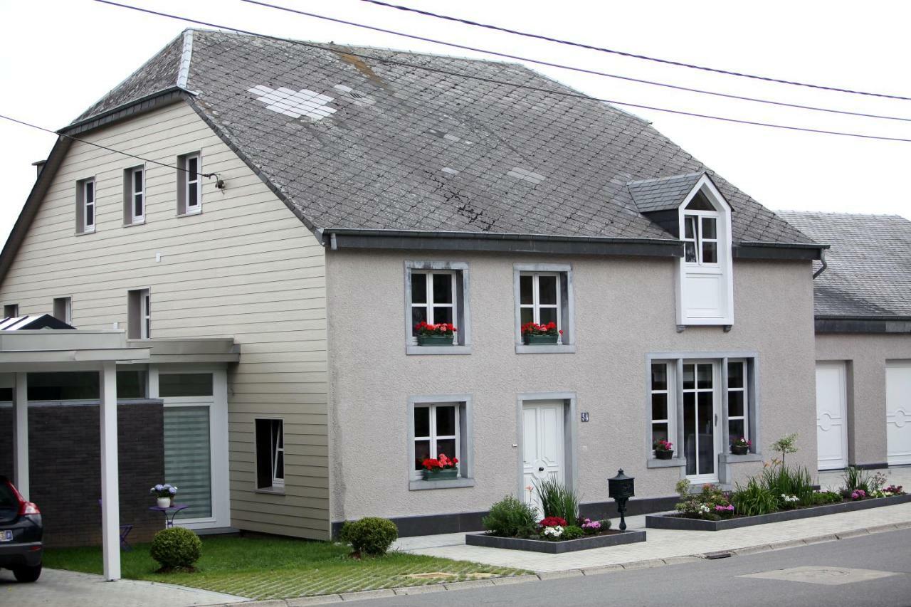 Les Sansonnets Hotel Vaux-sur-Sure Bagian luar foto