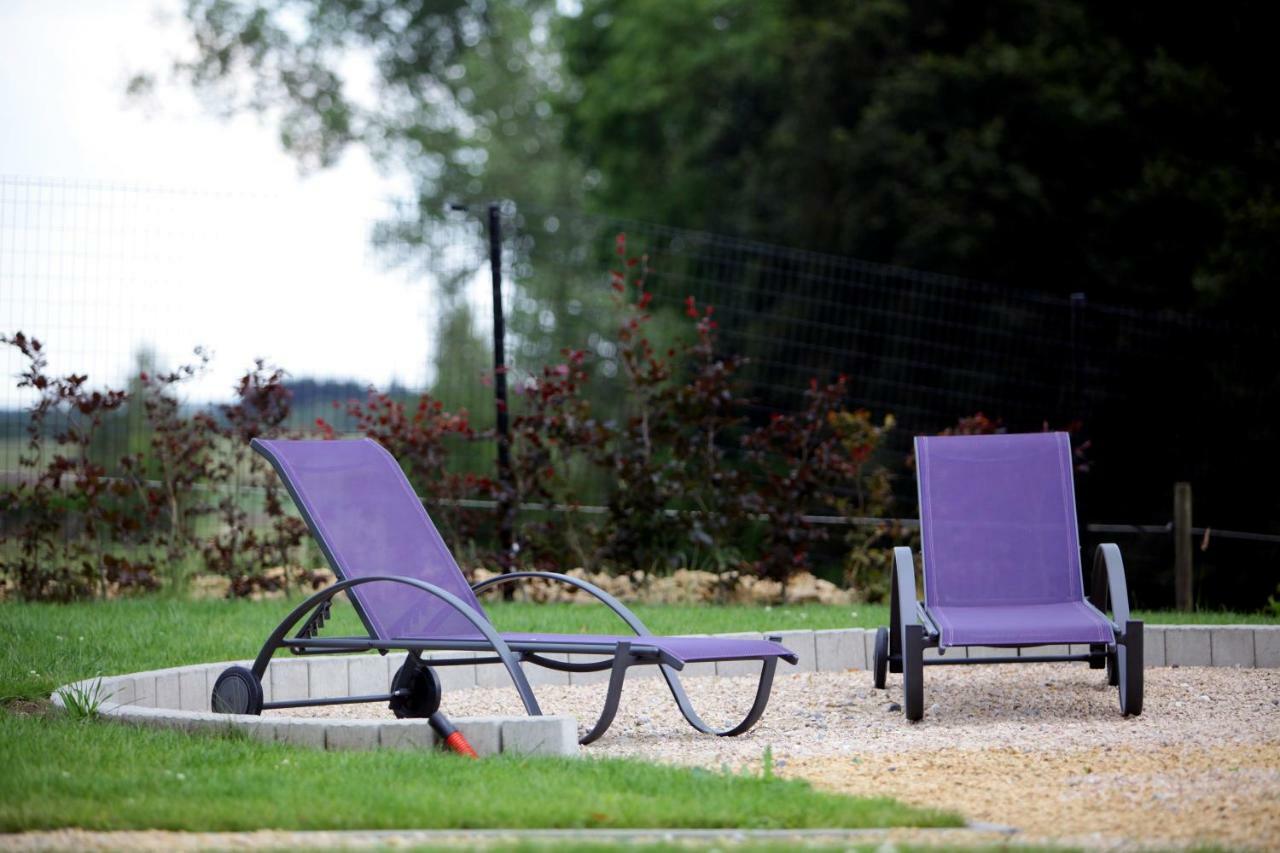 Les Sansonnets Hotel Vaux-sur-Sure Bagian luar foto